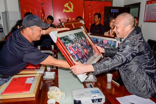 1荷塘区文联送文化下乡 吕晓南 摄 (9) - 副本.JPG