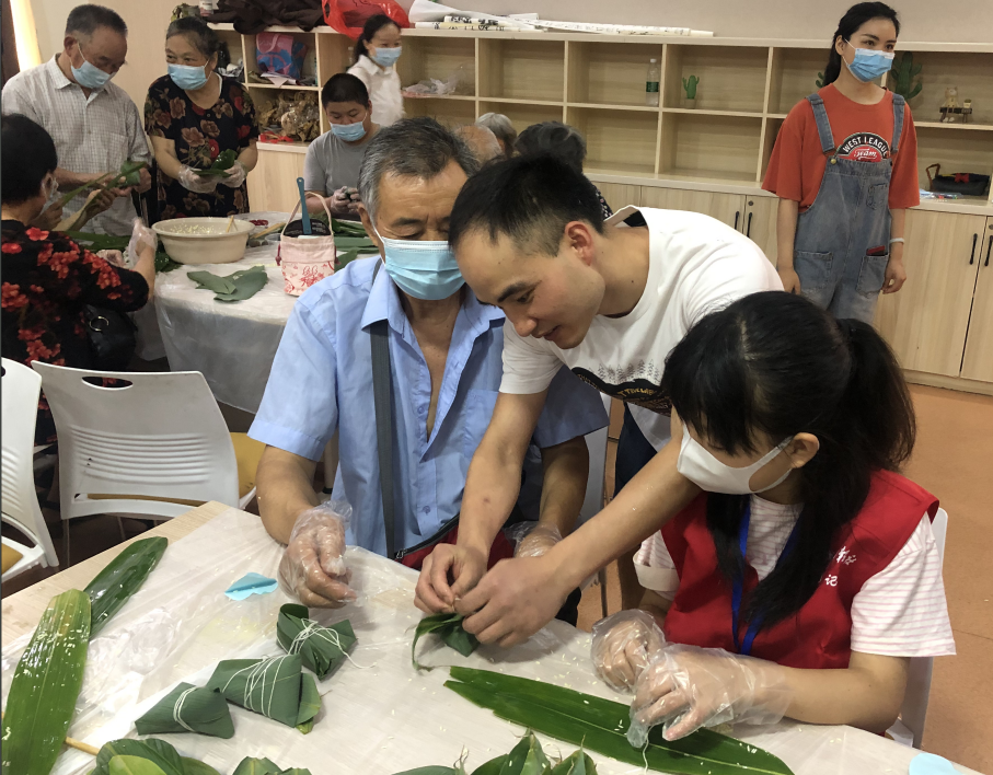 “浓情端午·浸润童心”3