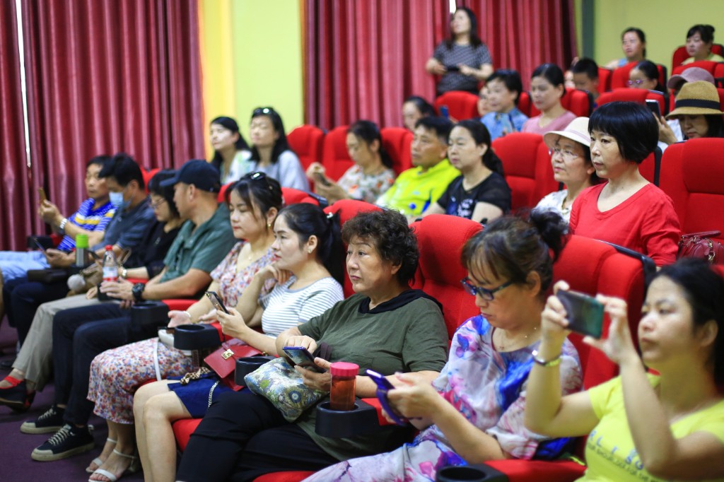 手机摄影与修图技巧公益讲座课堂1