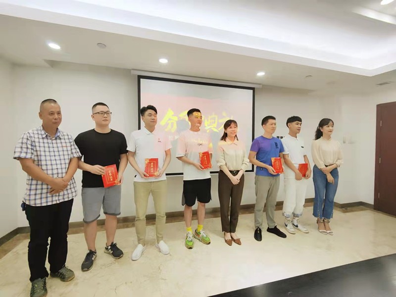 68f8d4f346cd7bff893577a7fbe2f25_副本