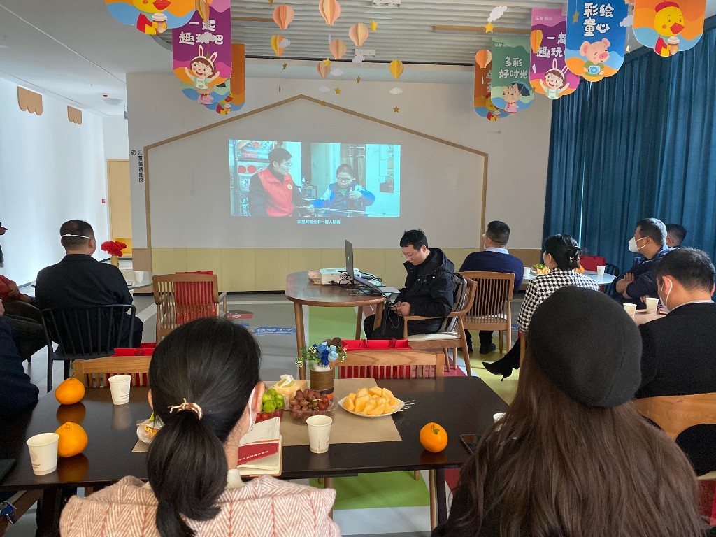 97d4ee9afb18d44f8046a0a128efcaf