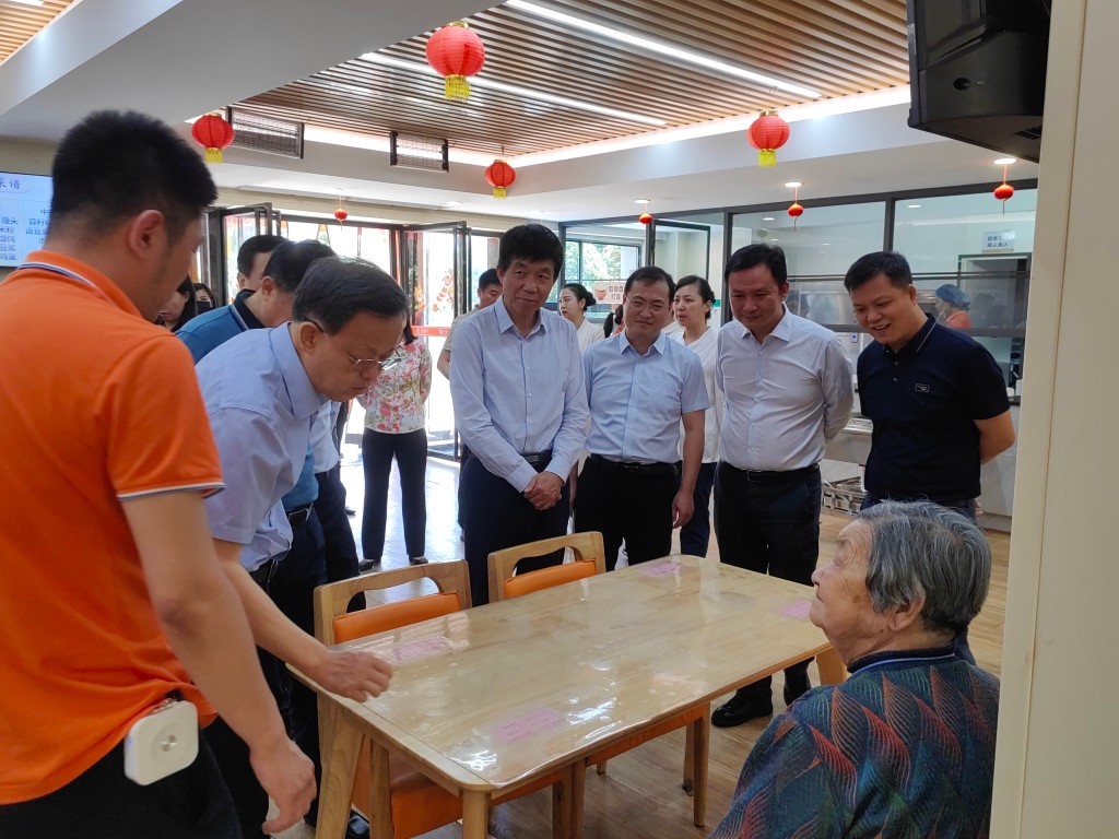 5.15江西省政府调研