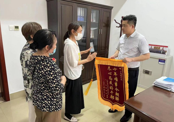 荷塘区:创新基层治理,变“群众上访”为“干部约访”,把矛盾化解在基层