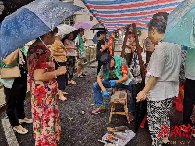 “磨刀书记”赵光辉